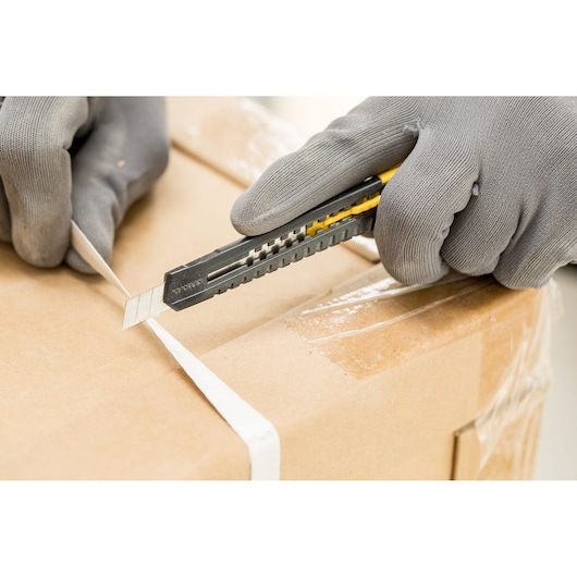 STANLEY MAKET BIÇAĞI 130 X 9 MM SM