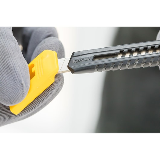STANLEY MAKET BIÇAĞI 130 X 9 MM SM