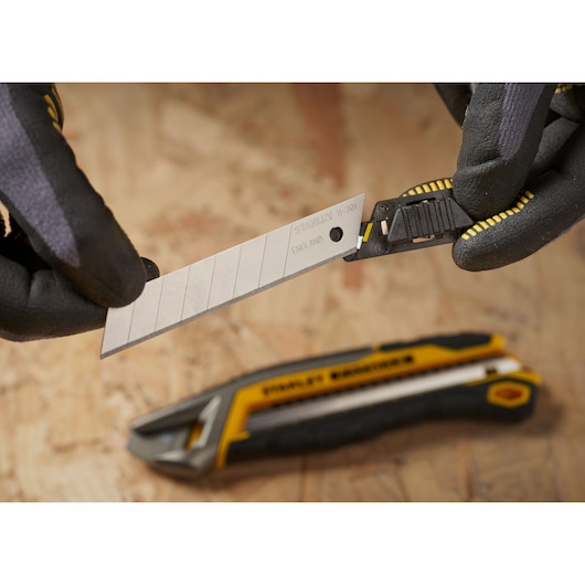 STANLEY SUSTALI MAKET BIÇAĞI YEDEĞİ 110 X 18 MM - 10X1 Paket
