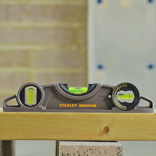 STANLEY MANYETİK SU TERAZİSİ FATMAX XL 25 CM
