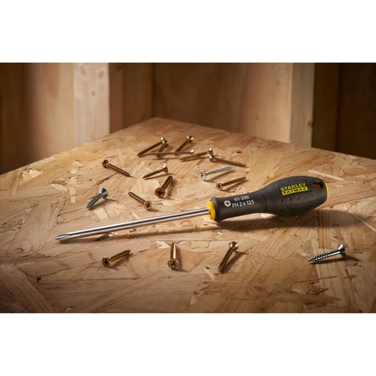 STANLEY® FATMAX® Phillips PH2 x 125mm Screwdriver Environment Shot In a Workshpt Background
