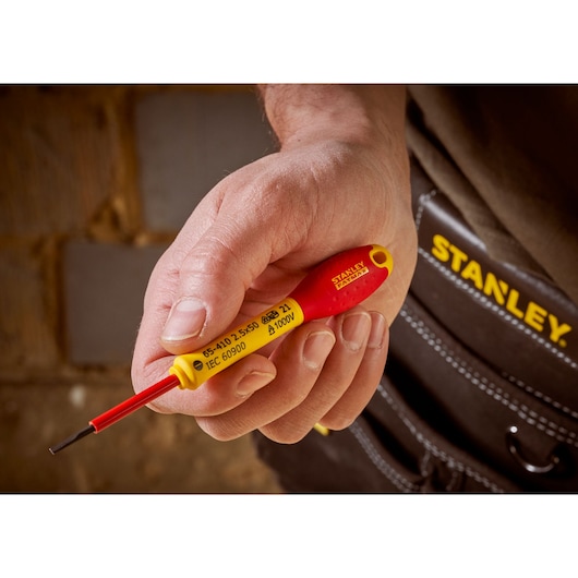 STANLEY® FATMAX® Insulated Slotted 2.5mm x 50mm Screwdriver Application Action Shot Hand/Person