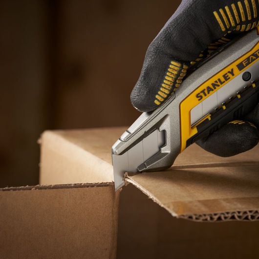 STANLEY® 18mm Snap-off Blade in Dispenser in Cardboard Box (10 packs of 10) 