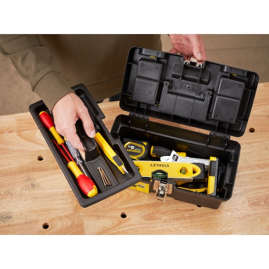 STANLEY® Series 2000 with 2 Built-In Organizers & Tray, Metal Latch