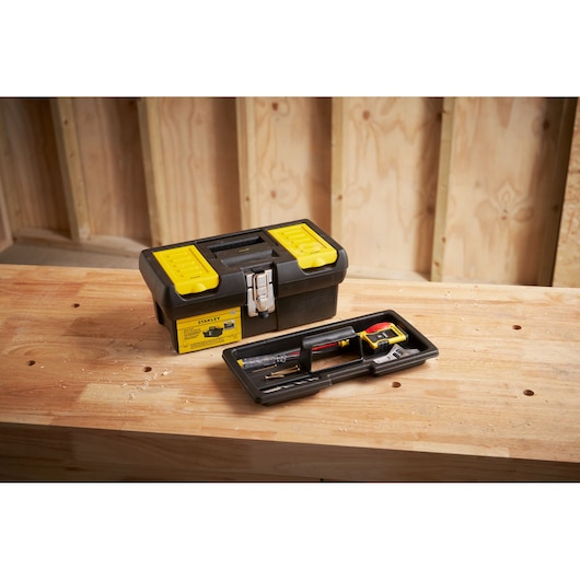 STANLEY® Series 2000 with 2 Built-In Organizers & Tray, Metal Latch