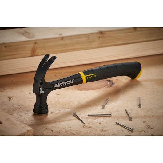 STANLEY FATMAX CURVE-CLAW ONE PIECE STEEL HAMMER - 16OZ / 453G