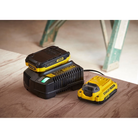 STANLEY 18V V20 LITHIUM 4A ŞARJ CİHAZI