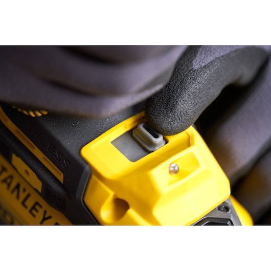 18V STANLEY® FATMAX® V20 Brushless 1/2" High Torque Impact Wrench