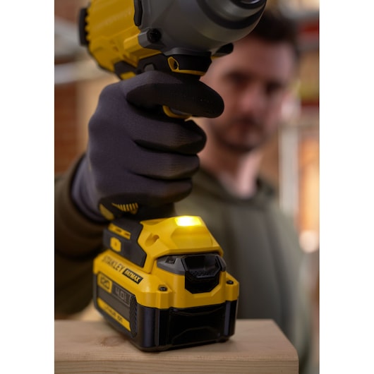 18V STANLEY® FATMAX® V20 Brushless 1/2" High Torque Impact Wrench