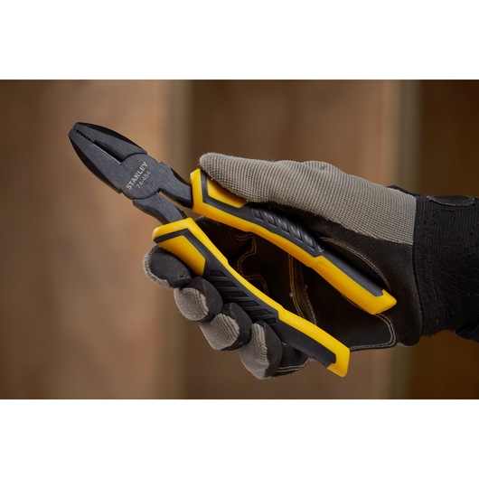 STANLEY® 180mm DYNAGRIP® Combination Plier